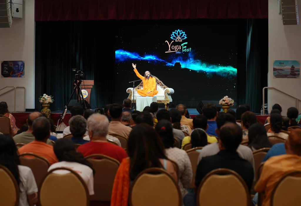 Swamiji's Enlightening Keynote & Book Launch - image 2