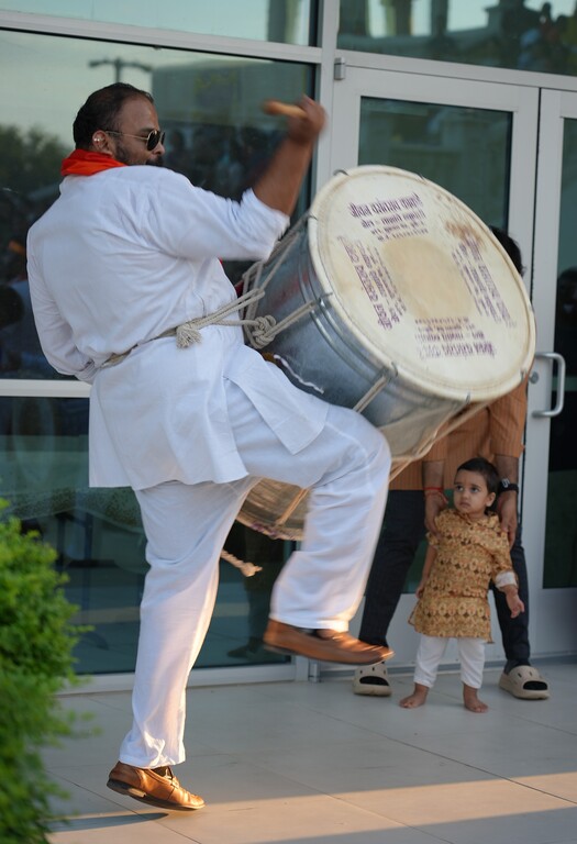 Dhol Performance